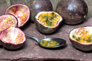 Passion fruit for cosmetics and cooking