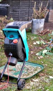 Shredder used to reduce branches