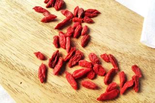 Controversy about goji health benefits