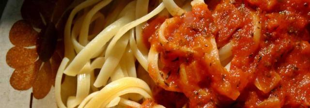 Pasta with tomato sauce prepared from primora tomato