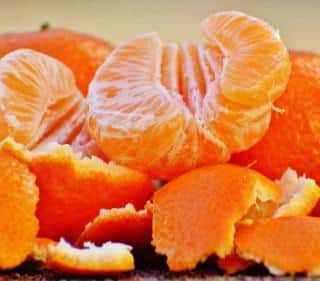 Cooking with mandarins means peeling, except for marmalade