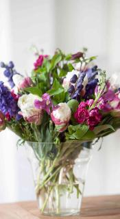 Ice cream tulip in a bouquet of cut flowers