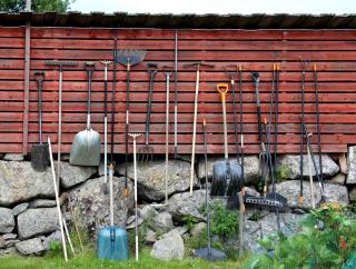 Yard work tools