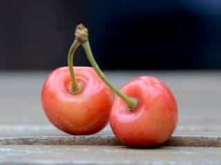 Cherry stem tea against headache