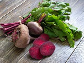 Harvesting Flat of Egypt and Round of Egypt beet