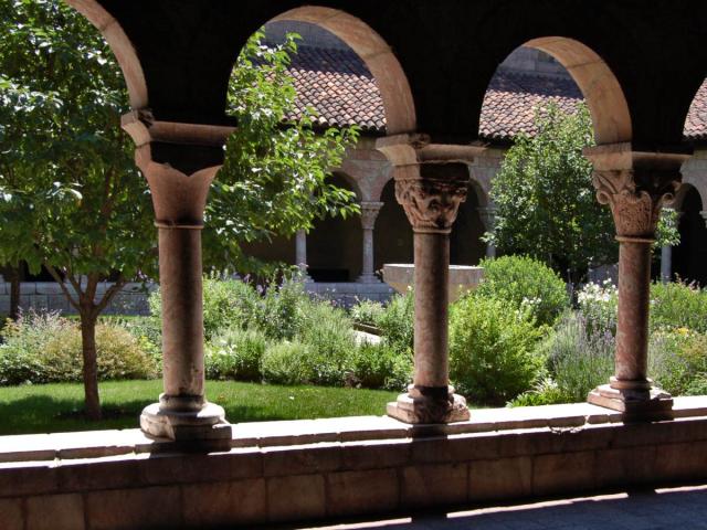 Known cloister gardens